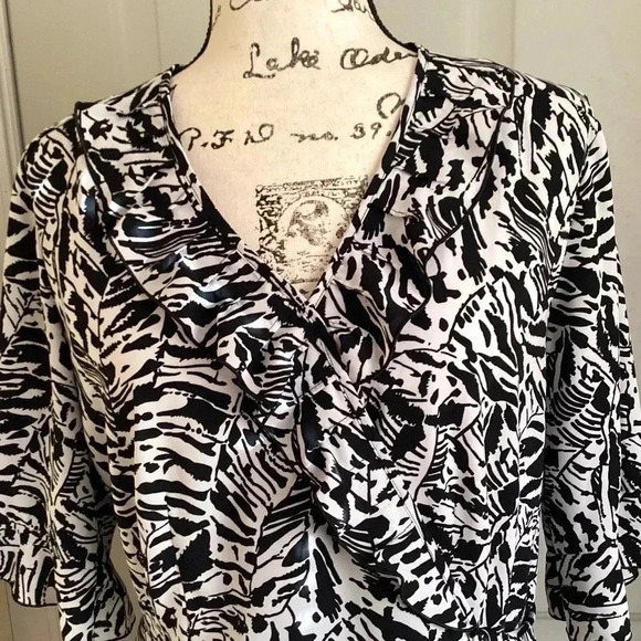 CONVINGTON WOMENS Zebra Print side tie Ruffle V-Neck blouse top size Large - Picture 4 of 7